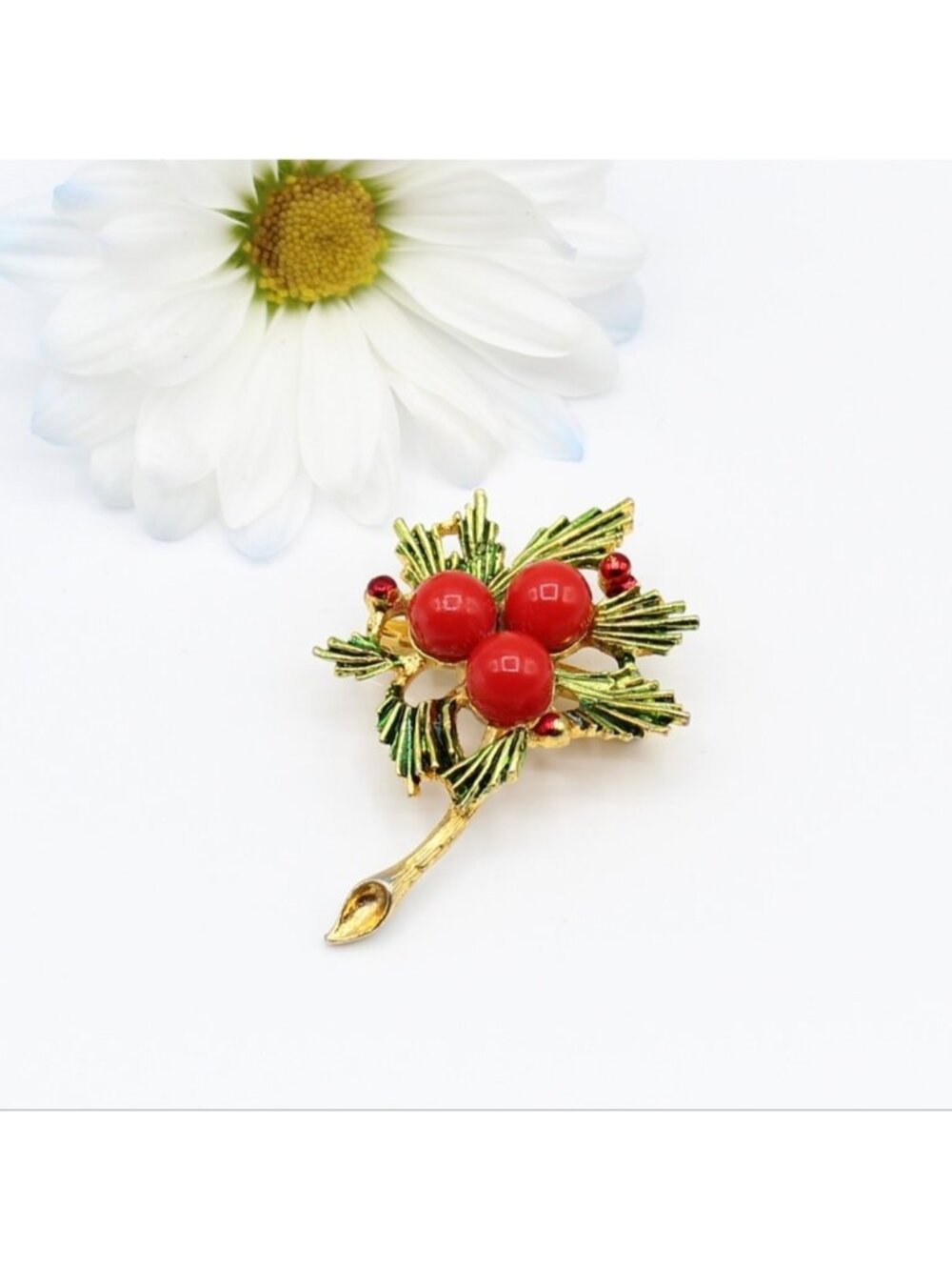 Vintage holly brooch